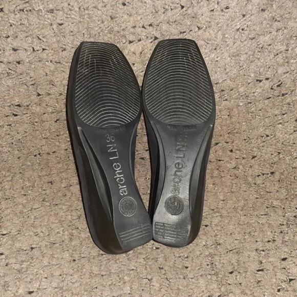 ARCHE-Black Nubuck  Leather-Wedge-Elastic Front-Sz 36-Excellent - Picture 9 of 9